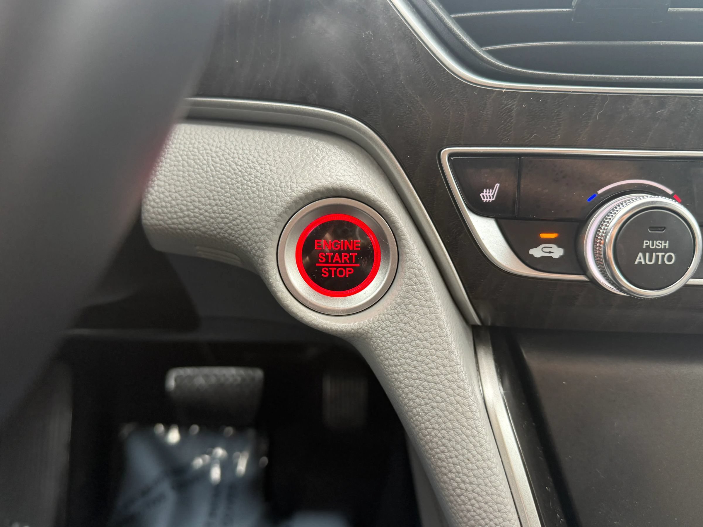 Used 2018 Honda Accord EX-L image 23