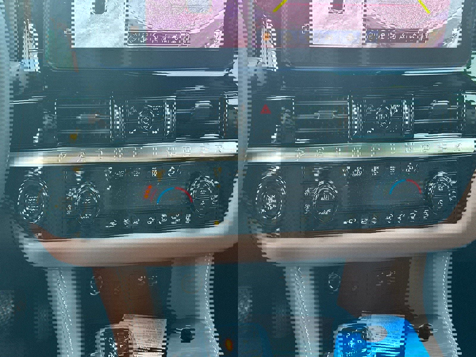 New 2026 Nissan Pathfinder Platinum image 30