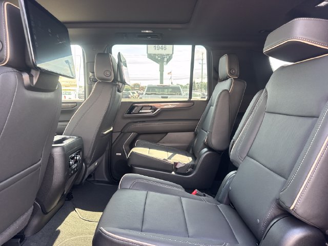 New 2026 GMC Yukon XL Elevation w/ Elevation Premium Package AWD/4WD image 11