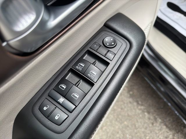 Used 2024 Chrysler Voyager LX FWD image 22