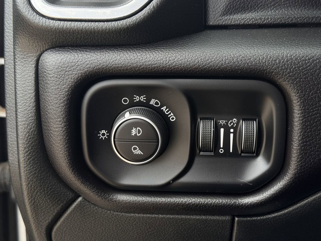 Used 2024 RAM 3500 Laramie image 24