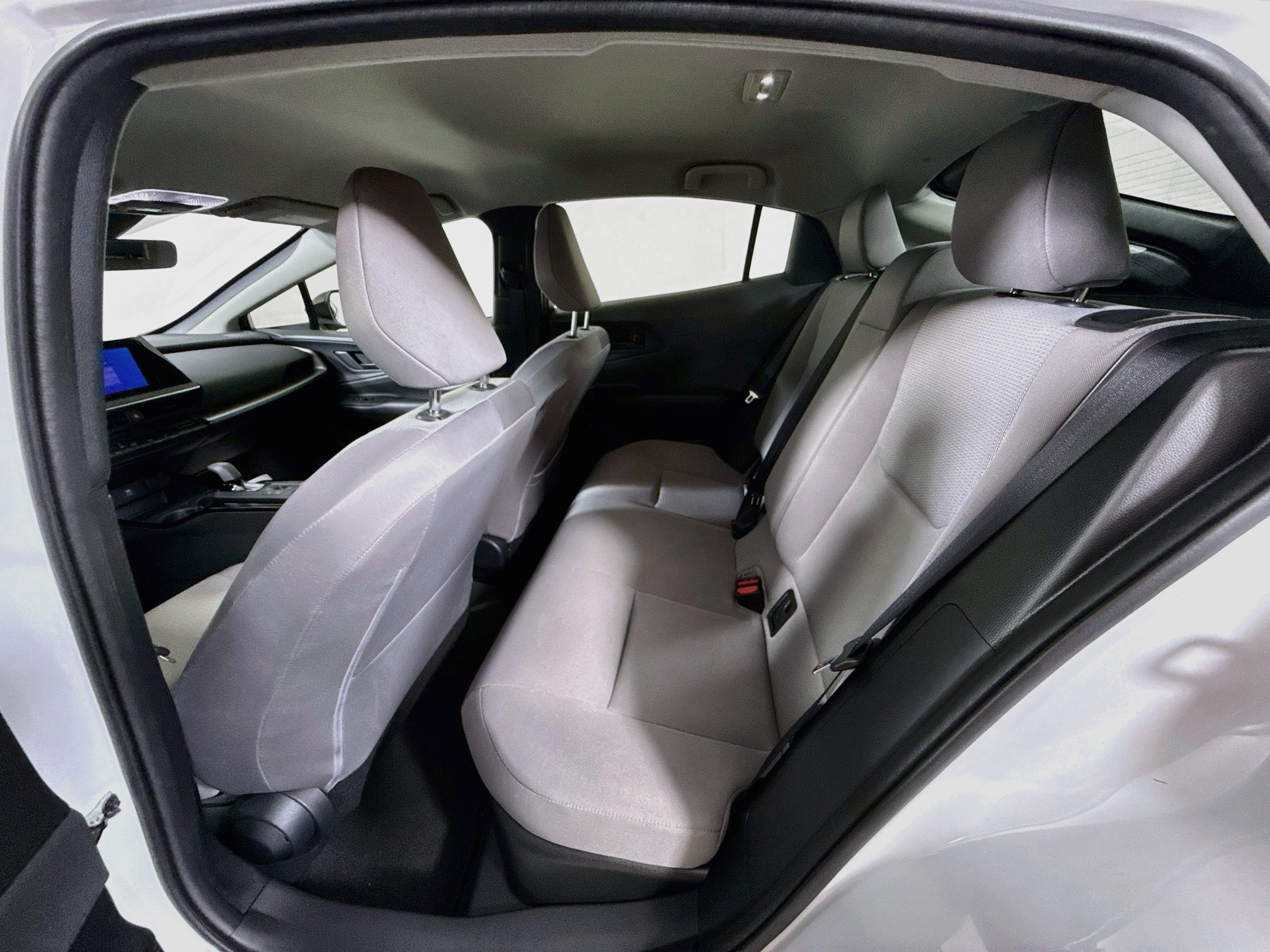 Used 2024 Toyota Prius LE FWD image 22