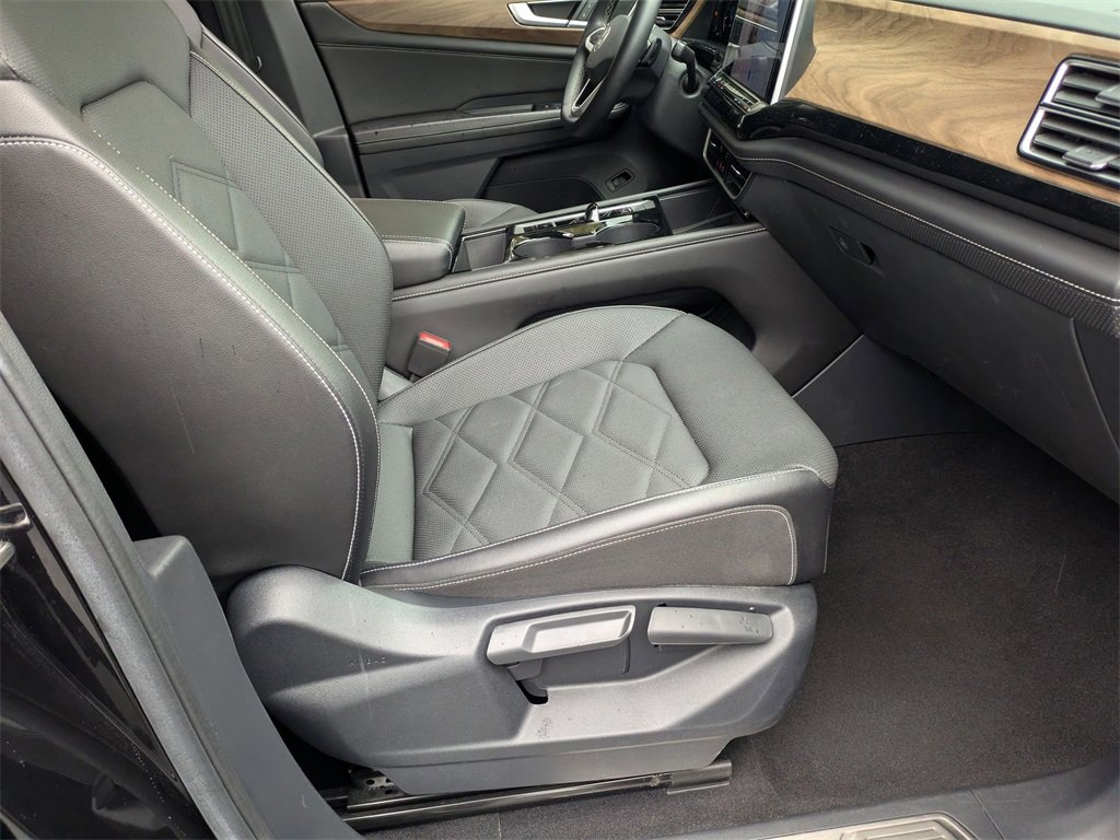 Used 2024 Volkswagen Atlas SE image 27