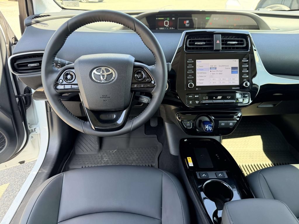 Certified 2022 Toyota Prius FWD image 2