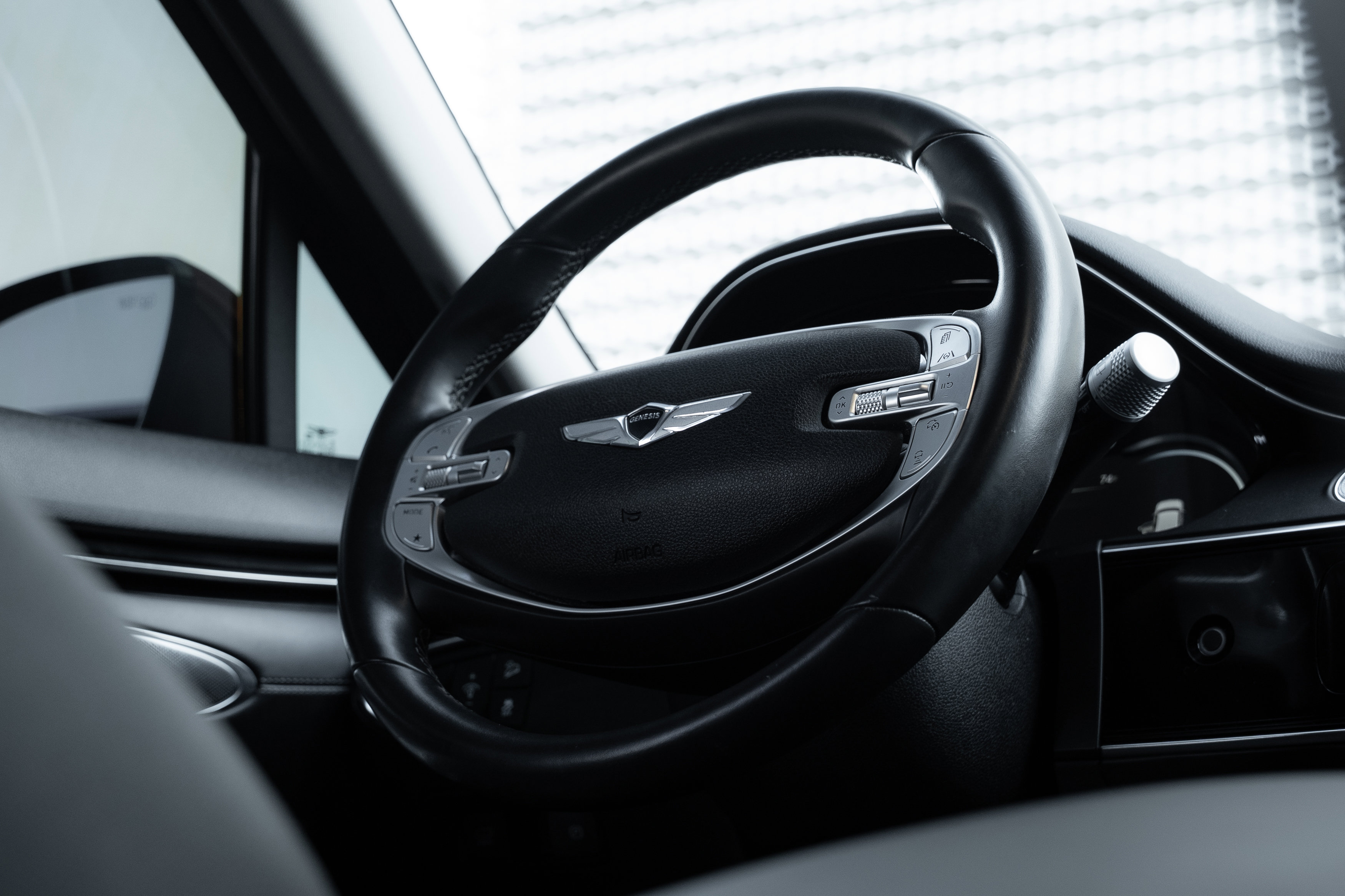 Used 2022 Genesis GV70 2.5T w/ Select Package image 12