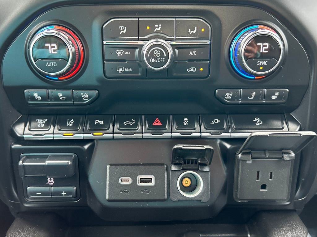 Used 2020 Chevrolet Silverado 2500 LTZ w/ LTZ Premium Package image 14