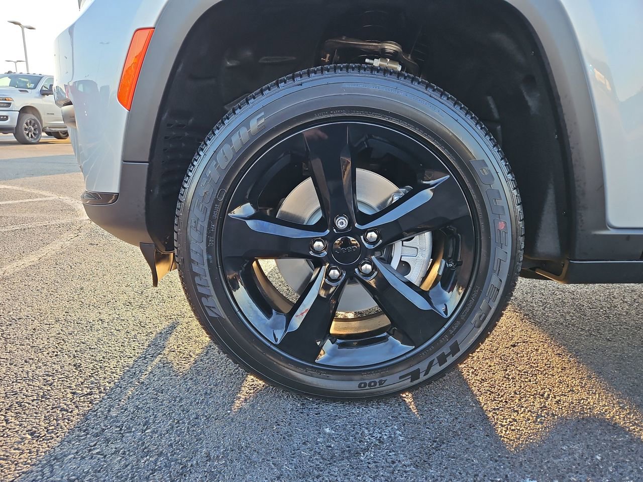 New 2025 Jeep Grand Cherokee L Altitude image 9