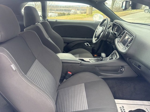 Used 2022 Dodge Challenger GT w/ Blacktop Package image 10