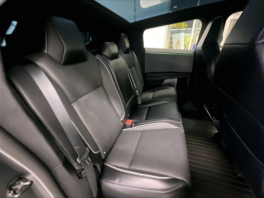 Used 2024 Tesla Cybertruck AWD Crew Cab image 16