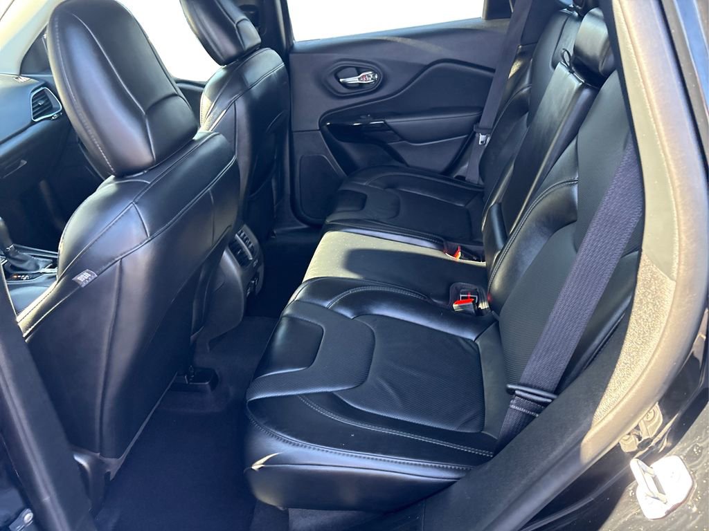 Used 2023 Jeep Cherokee Altitude Lux image 10