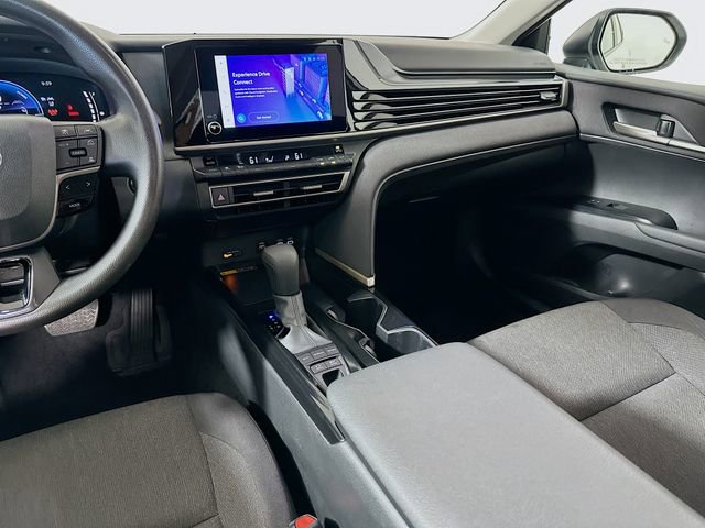 Certified 2025 Toyota Camry LE image 24