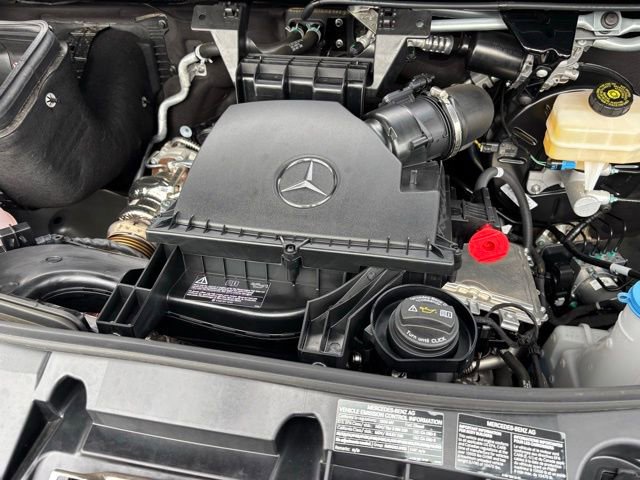 Used 2025 Mercedes-Benz Sprinter 3500 image 33