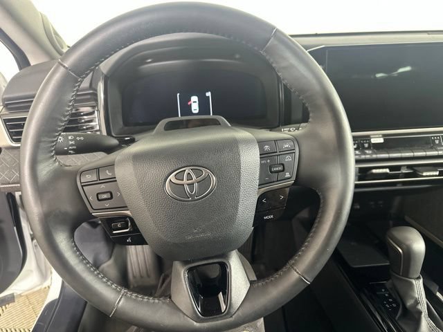 Used 2025 Toyota Camry XLE w/ Premium Plus Package AWD/4WD image 14