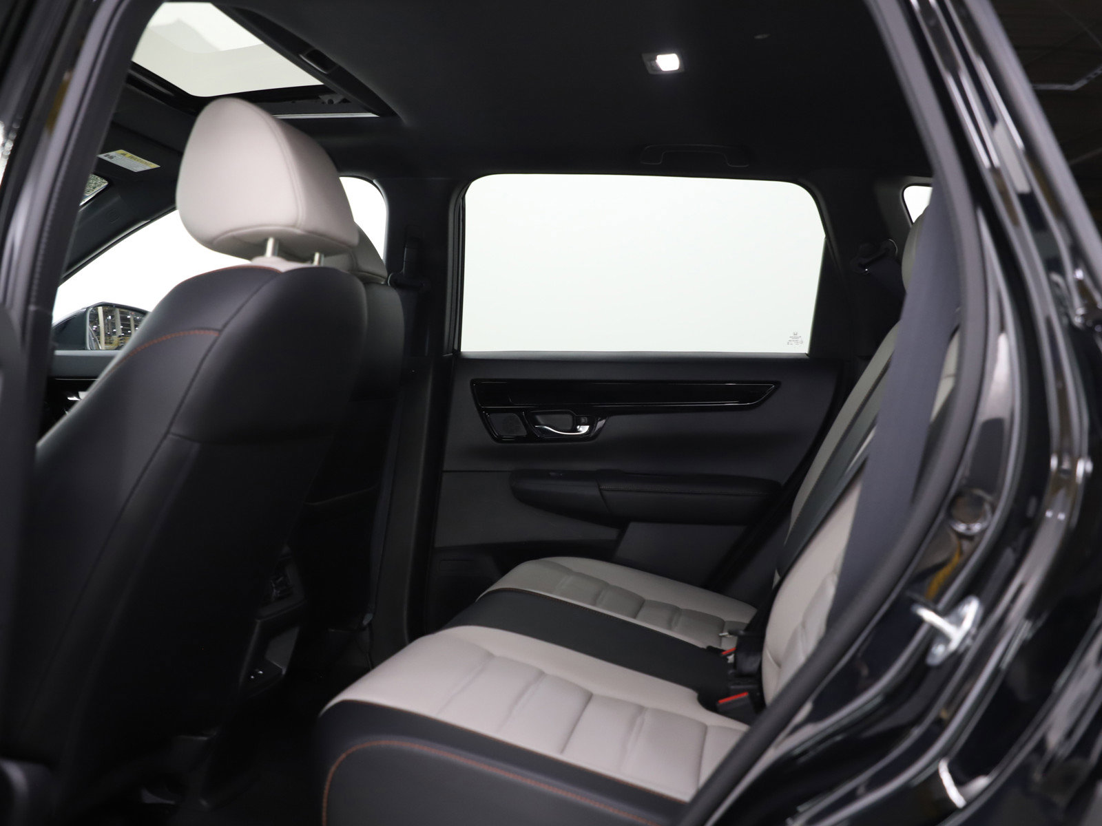 Used 2025 Honda CR-V Sport Touring image 18