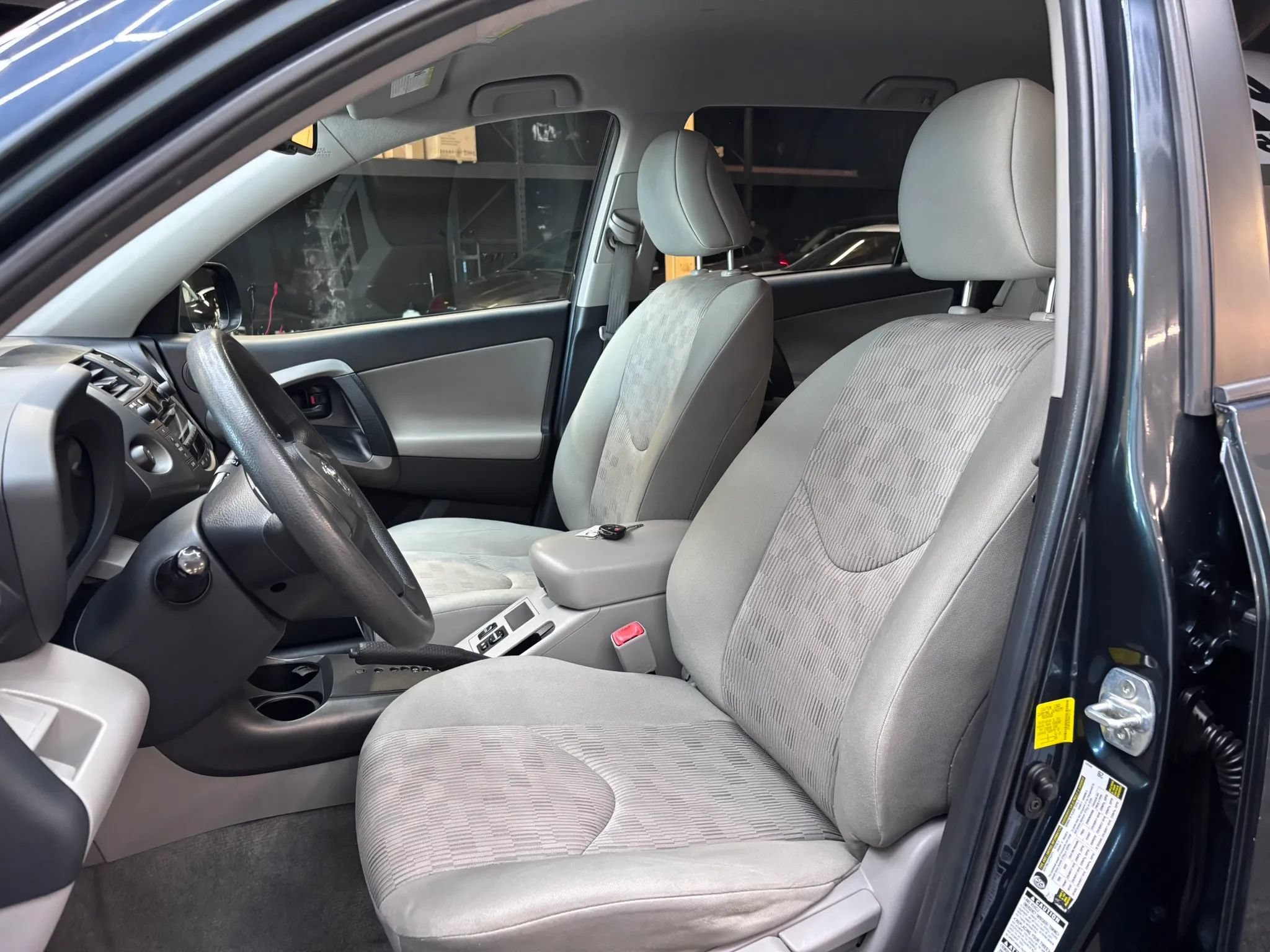 Used 2011 Toyota RAV4 4WD w/ Base L4 Extra Value Pkg image 8