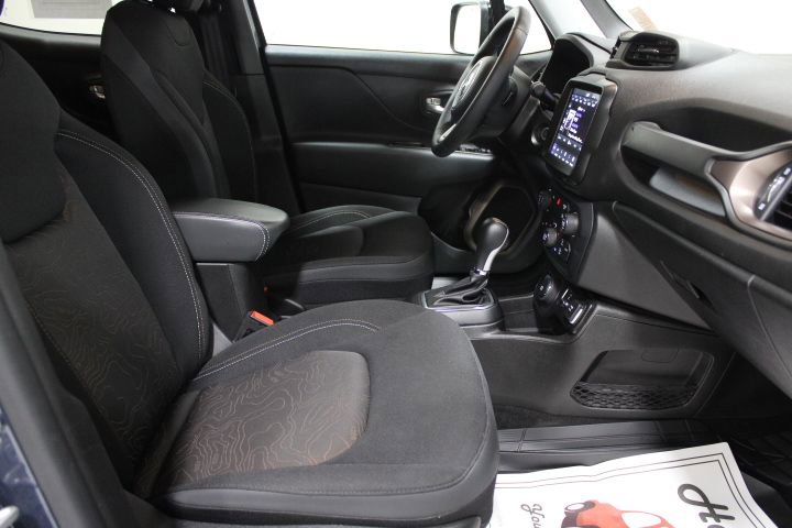 Used 2023 Jeep Renegade Latitude image 20