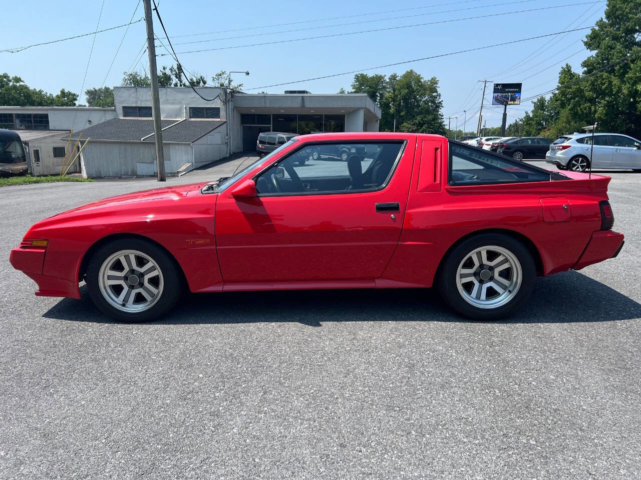 Used 1987 Chrysler Conquest image 2