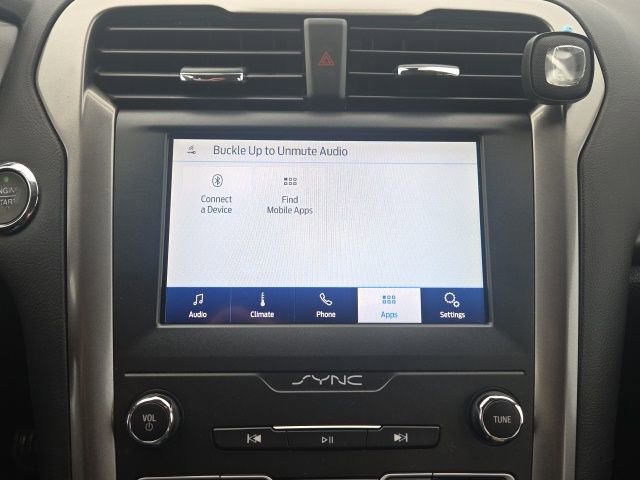 Used 2020 Ford Fusion SE image 28