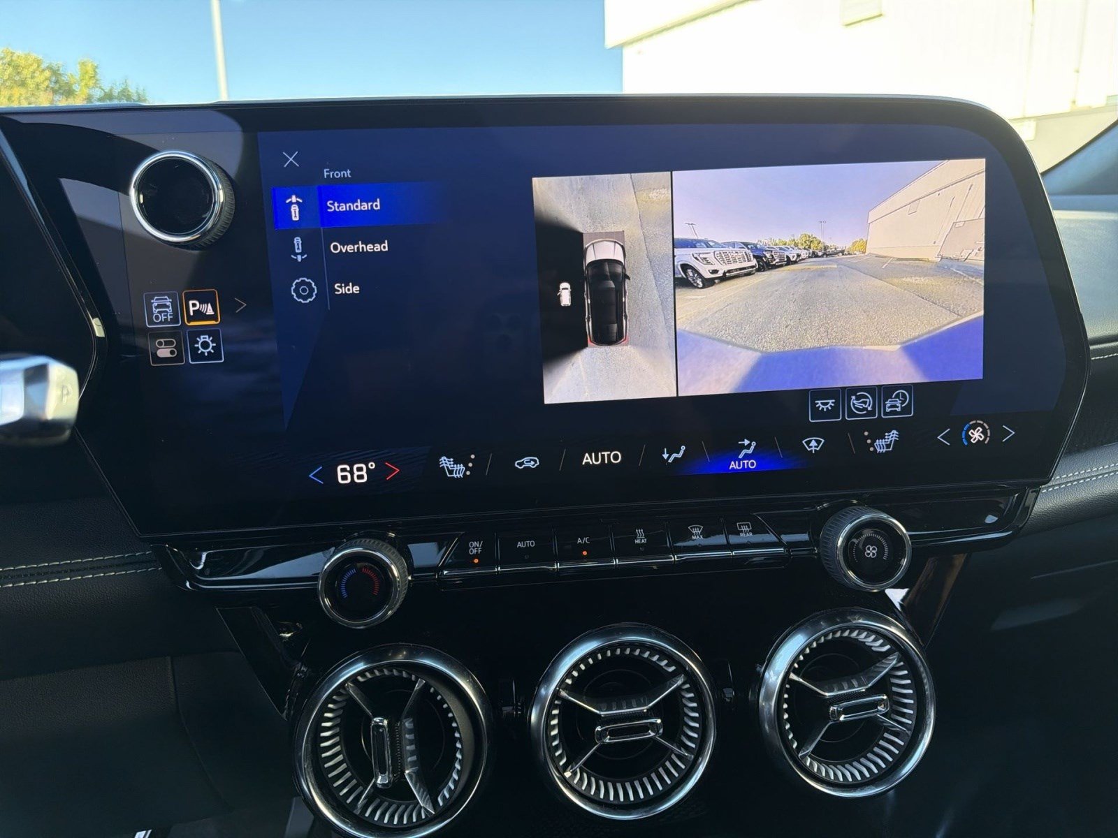 Used 2024 Chevrolet Blazer EV LT AWD/4WD image 18