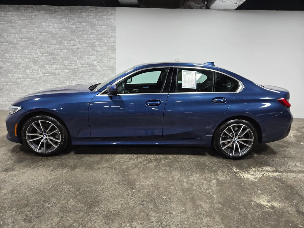 Used 2022 BMW 330i xDrive Sedan w/ Driving Assistance Package AWD/4WD image 2