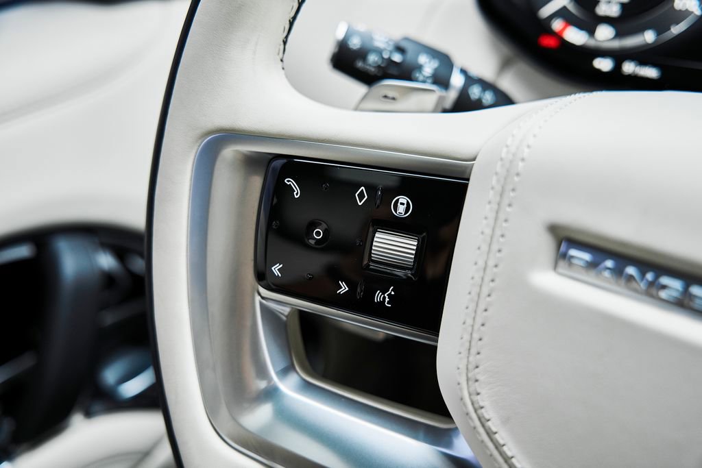 Used 2025 Land Rover Range Rover Long Wheelbase SE image 58