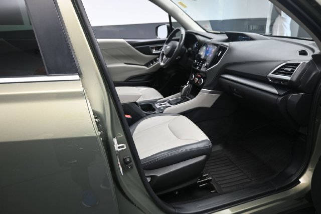 Used 2020 Subaru Forester Limited AWD/4WD image 28