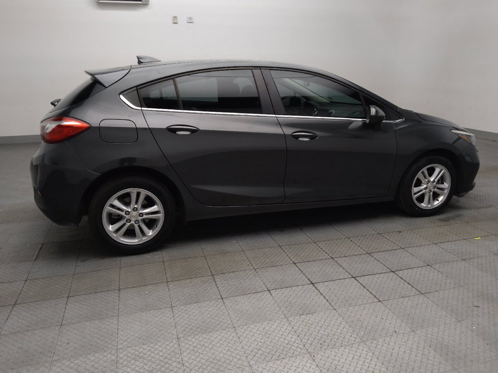 Used 2018 Chevrolet Cruze LT FWD image 10