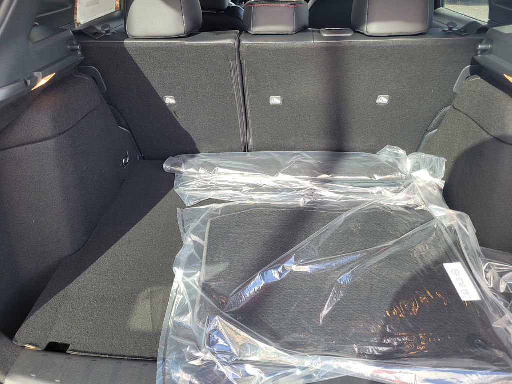 New 2026 Nissan Kicks SR w/ Cold Weather Package image 34