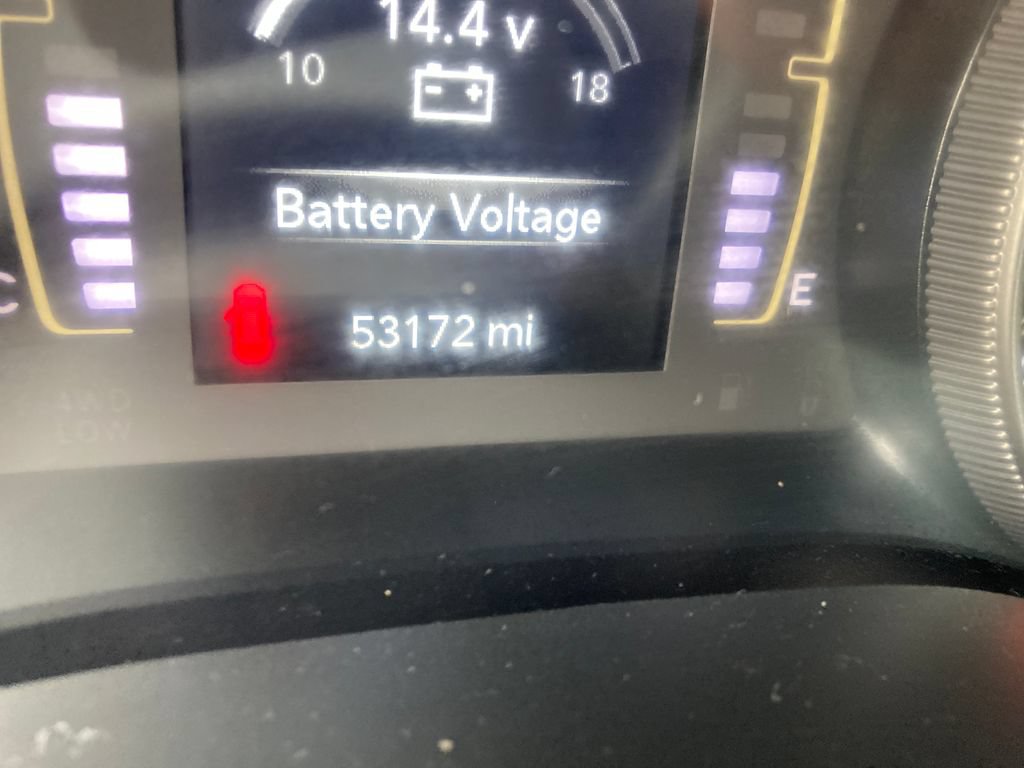 Used 2019 Jeep Cherokee Latitude Plus w/ Cold Weather Group AWD/4WD image 20