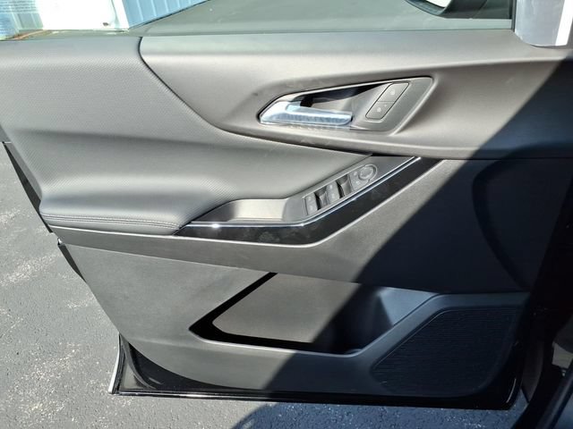 New 2027 Chevrolet Equinox LT FWD image 10