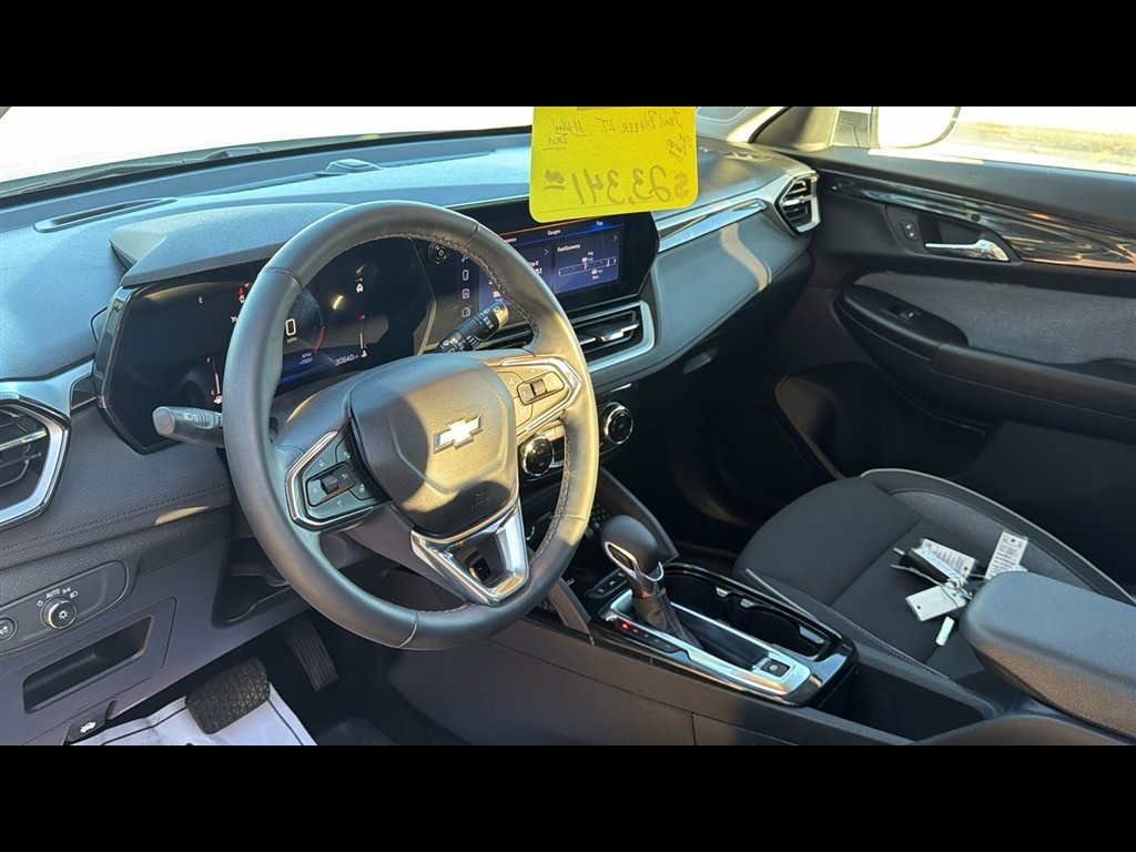 Used 2024 Chevrolet TrailBlazer LT w/ Convenience Package AWD/4WD image 9