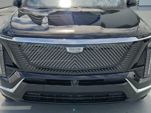 New 2027 Cadillac Vistiq Luxury AWD/4WD image 7