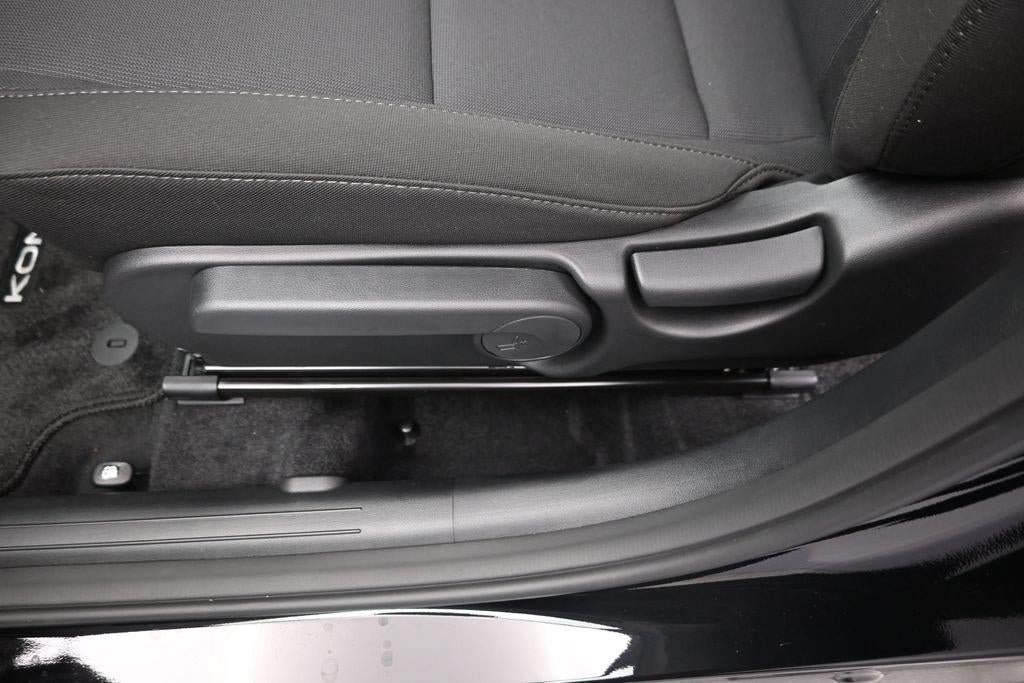 New 2027 Hyundai Kona SE FWD image 23