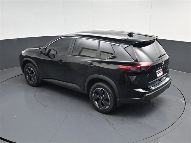Used 2024 Nissan Rogue SV w/ SV Premium Package image 44