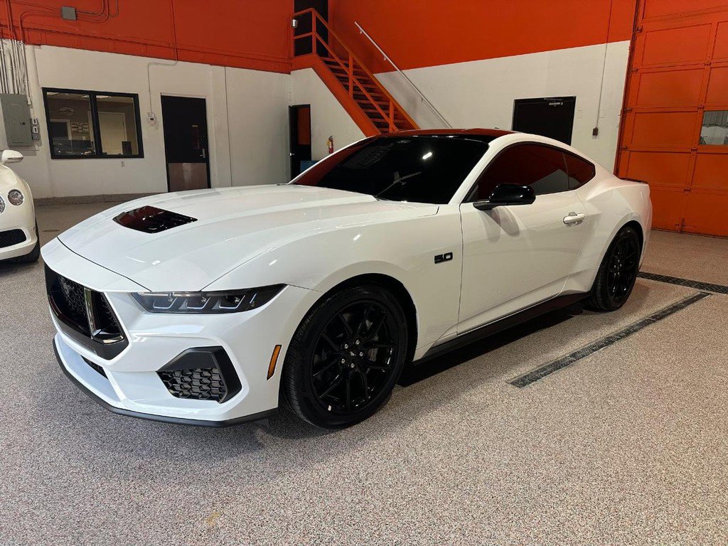 Used 2025 Ford Mustang GT w/ Mustang Nite Pony Package RWD image 6