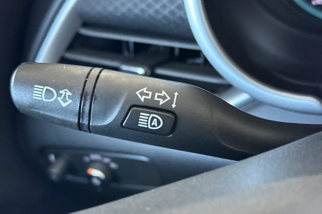 Used 2024 Chevrolet Malibu LT FWD image 38