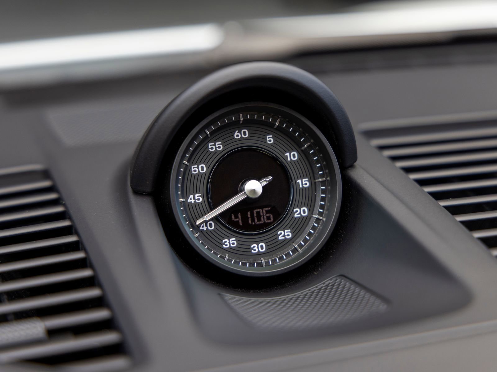 Used 2024 Porsche 911 Carrera GTS image 32