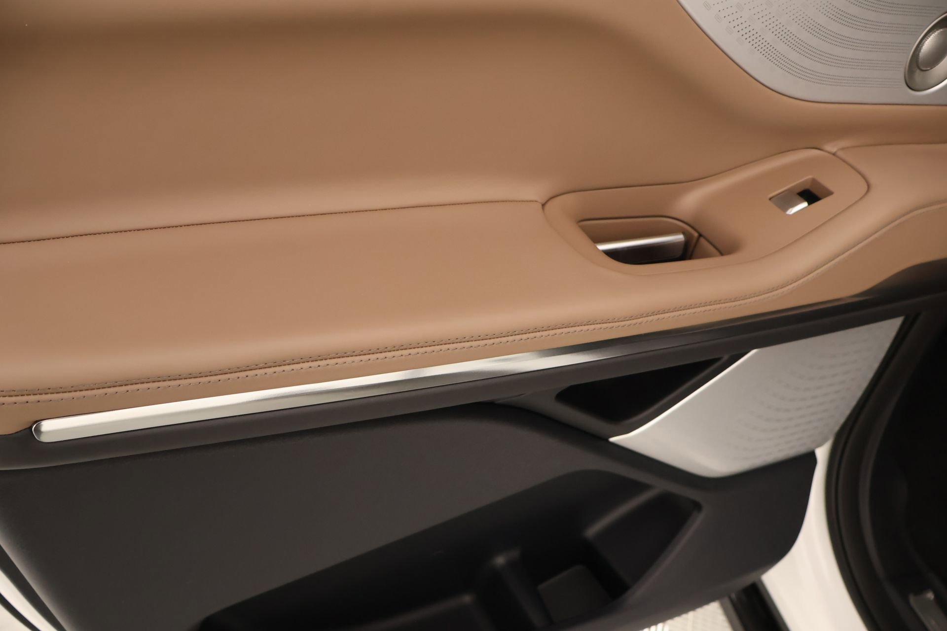 New 2026 Lincoln Navigator L Black Label AWD/4WD image 18