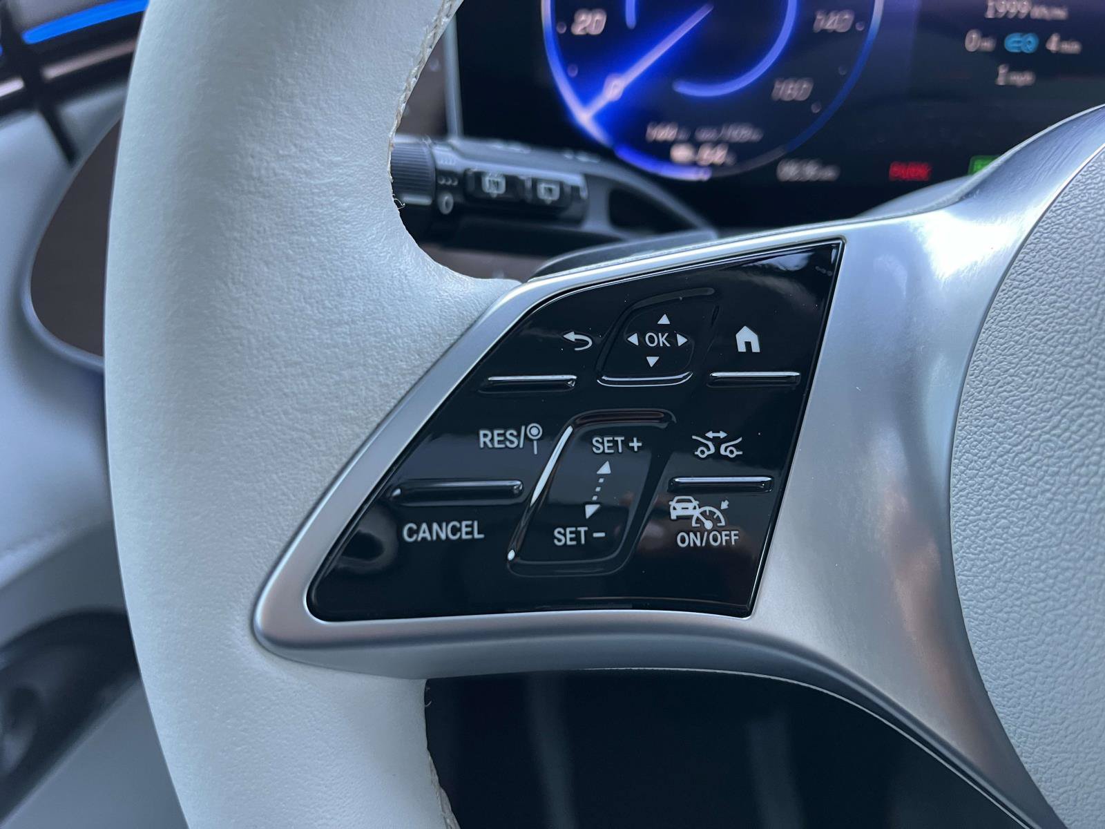 Certified 2023 Mercedes-Benz EQE 350+ SUV image 23