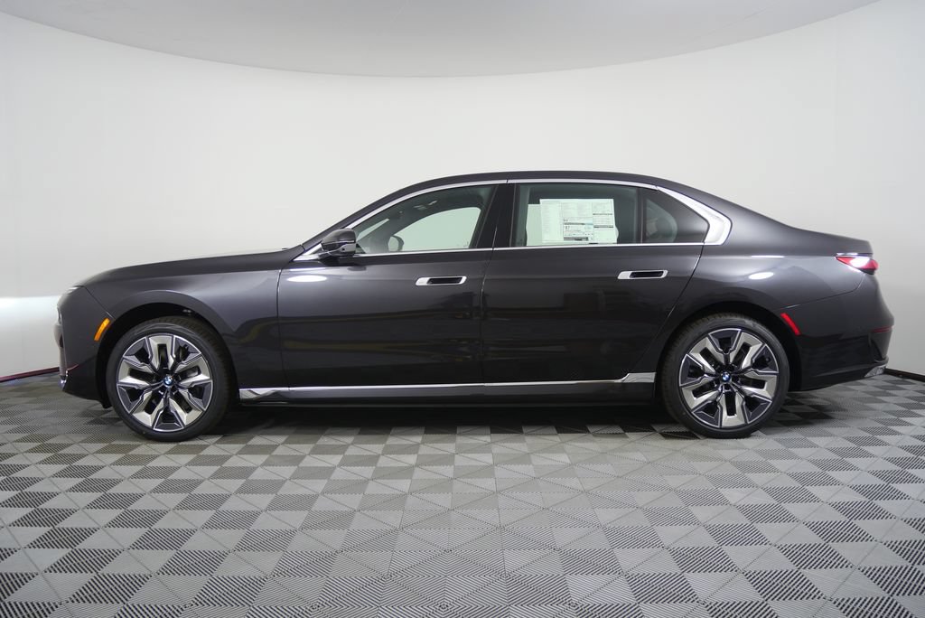 Used 2026 BMW i7 eDrive50 w/ Premium Package RWD image 6