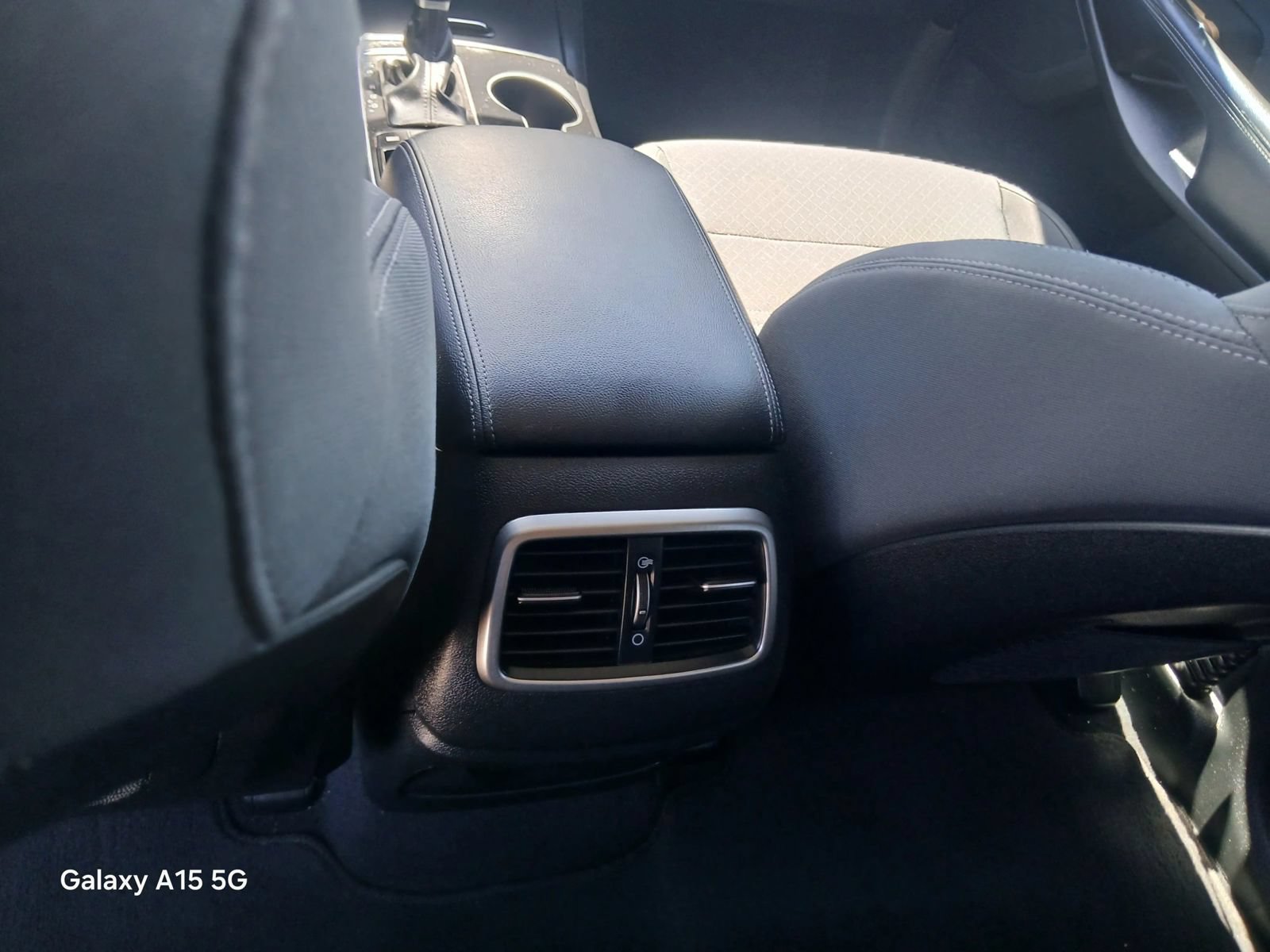 Used 2020 Kia Sorento S FWD image 47