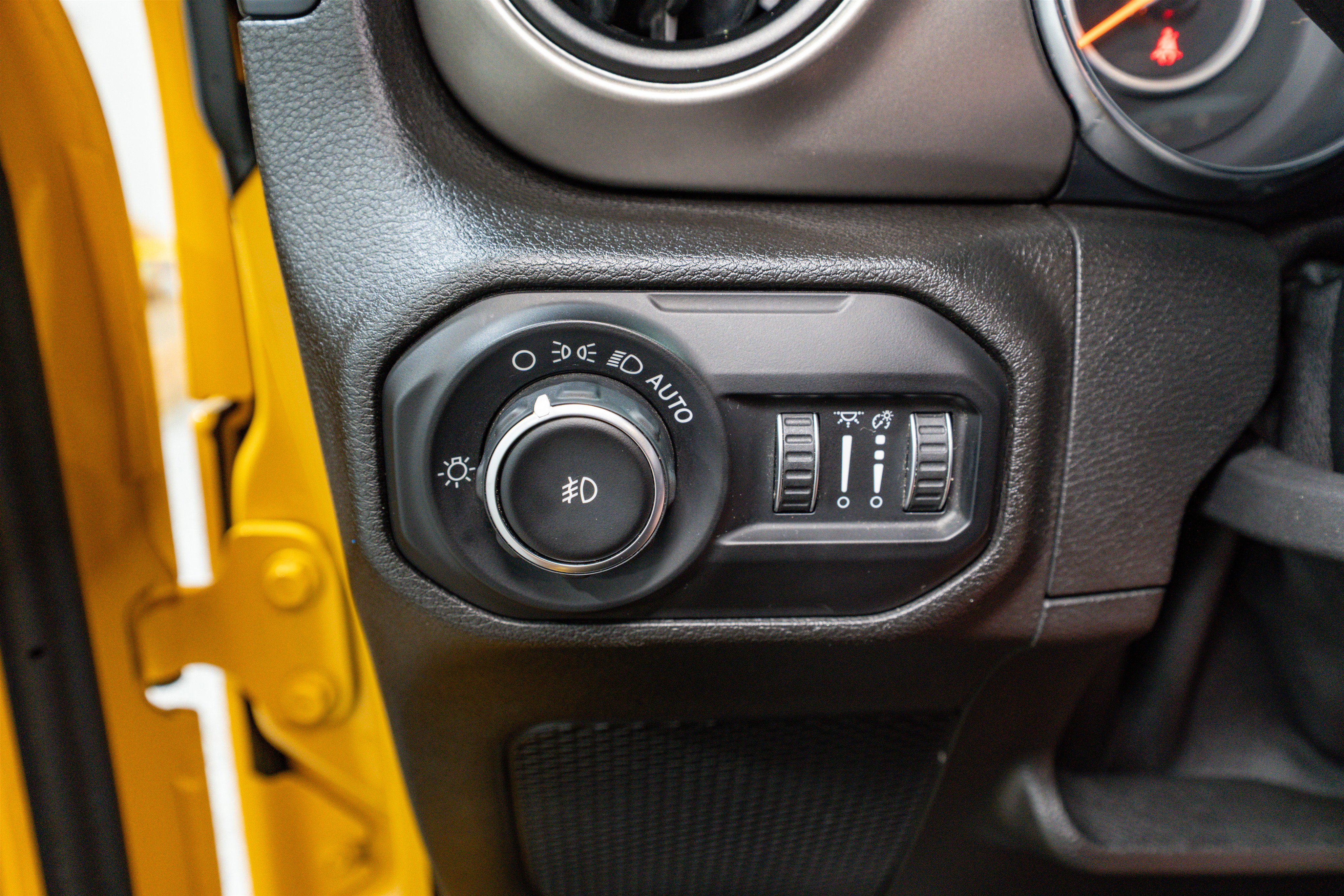 Used 2019 Jeep Wrangler Unlimited Sport S image 27