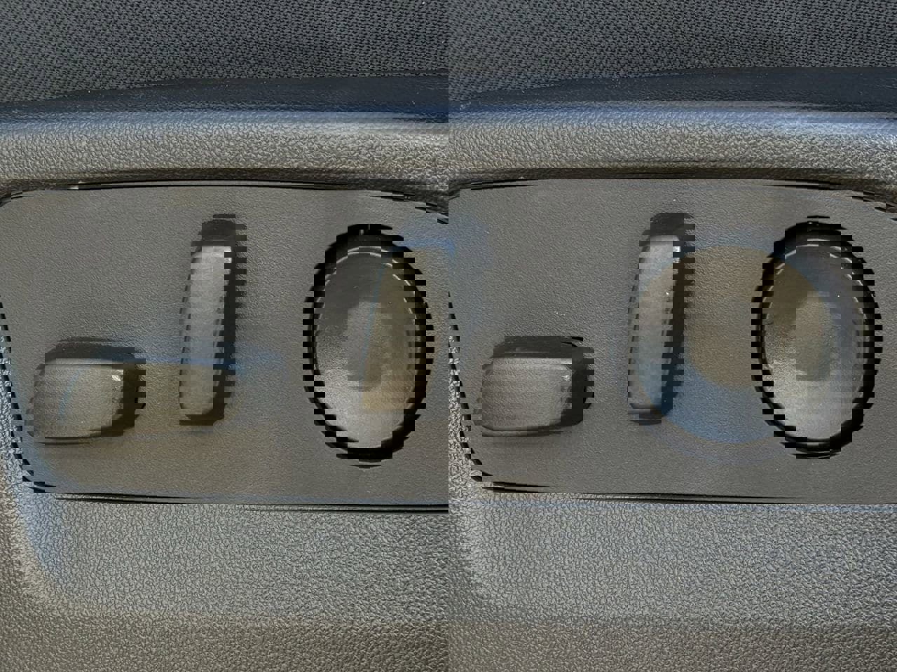 Used 2024 Chevrolet Silverado 1500 LT w/ Z71 Off-Road Package AWD/4WD image 22