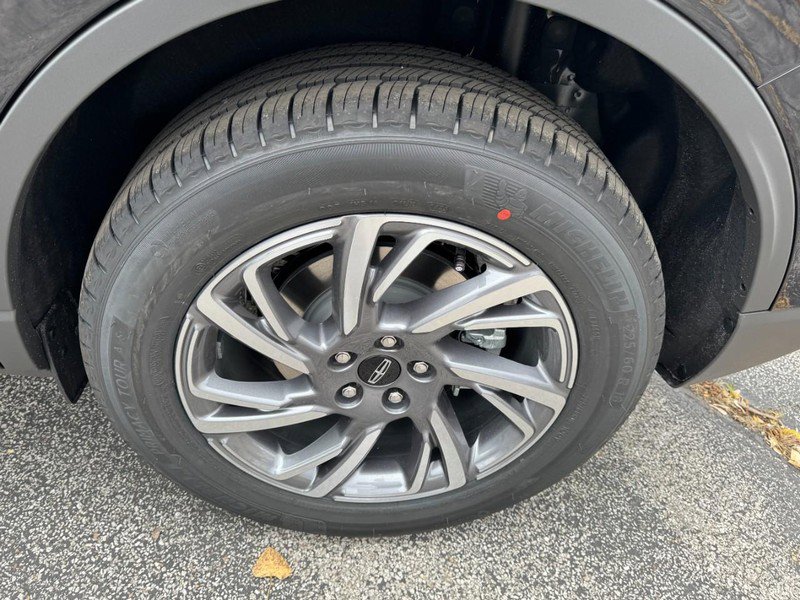 New 2026 Lincoln Corsair Premiere FWD image 27