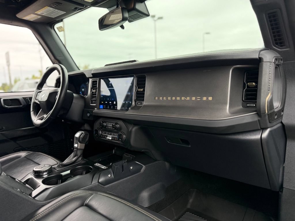 Used 2025 Ford Bronco Badlands AWD/4WD image 16