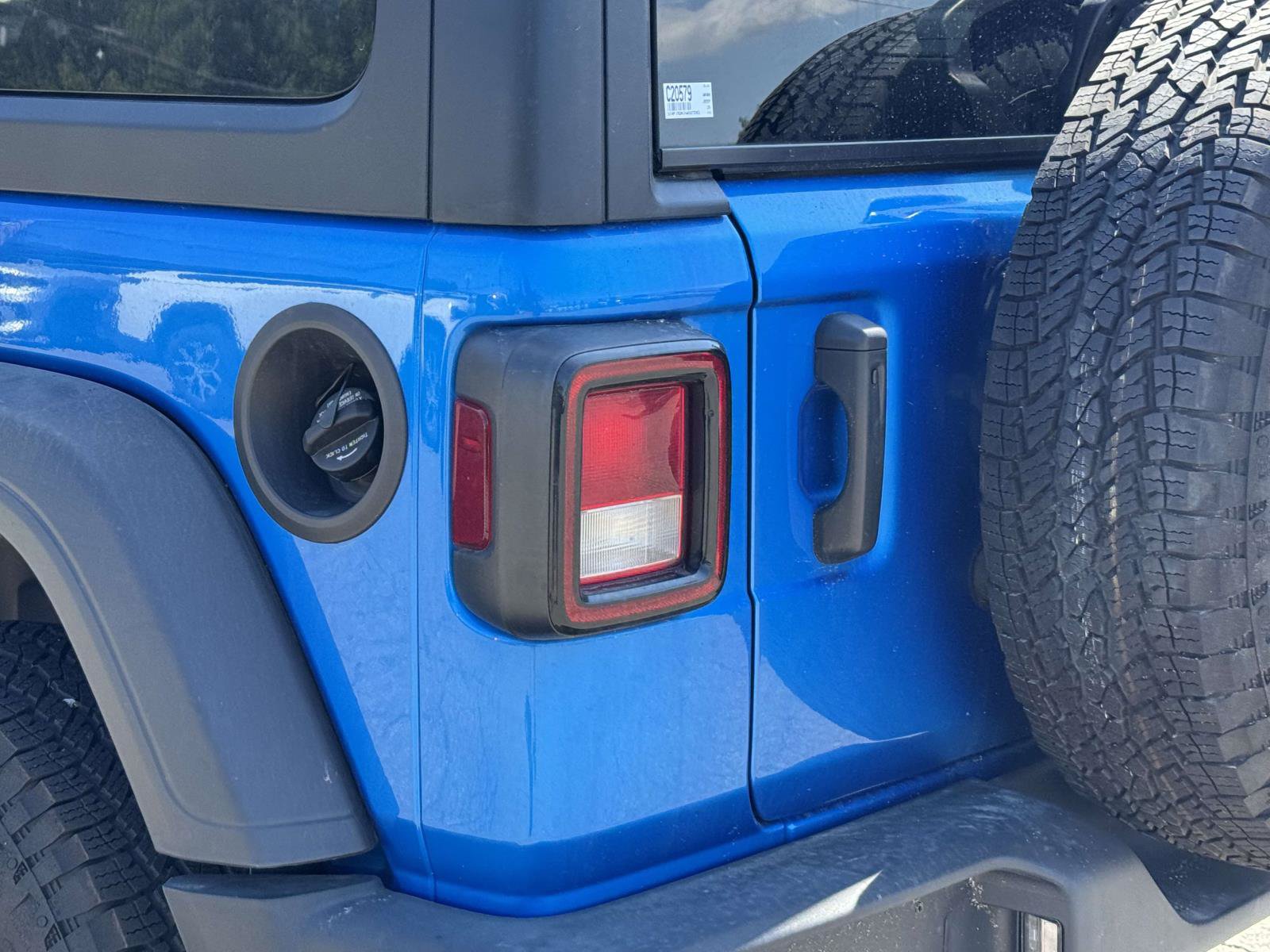 Used 2025 Jeep Wrangler Unlimited Sport AWD/4WD image 9