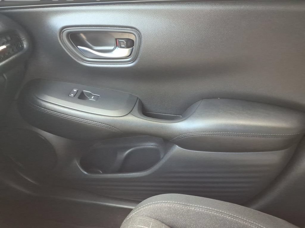 Used 2024 Honda HR-V LX image 23