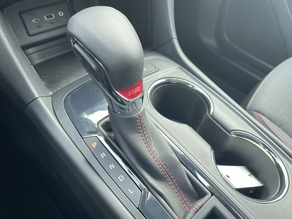 Used 2023 Chevrolet Equinox RS w/ LPO, Cargo Package image 33