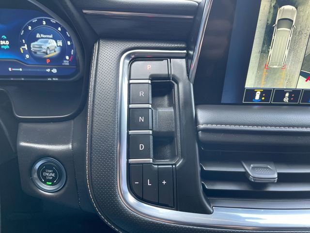 Used 2024 Chevrolet Tahoe Premier AWD/4WD image 15