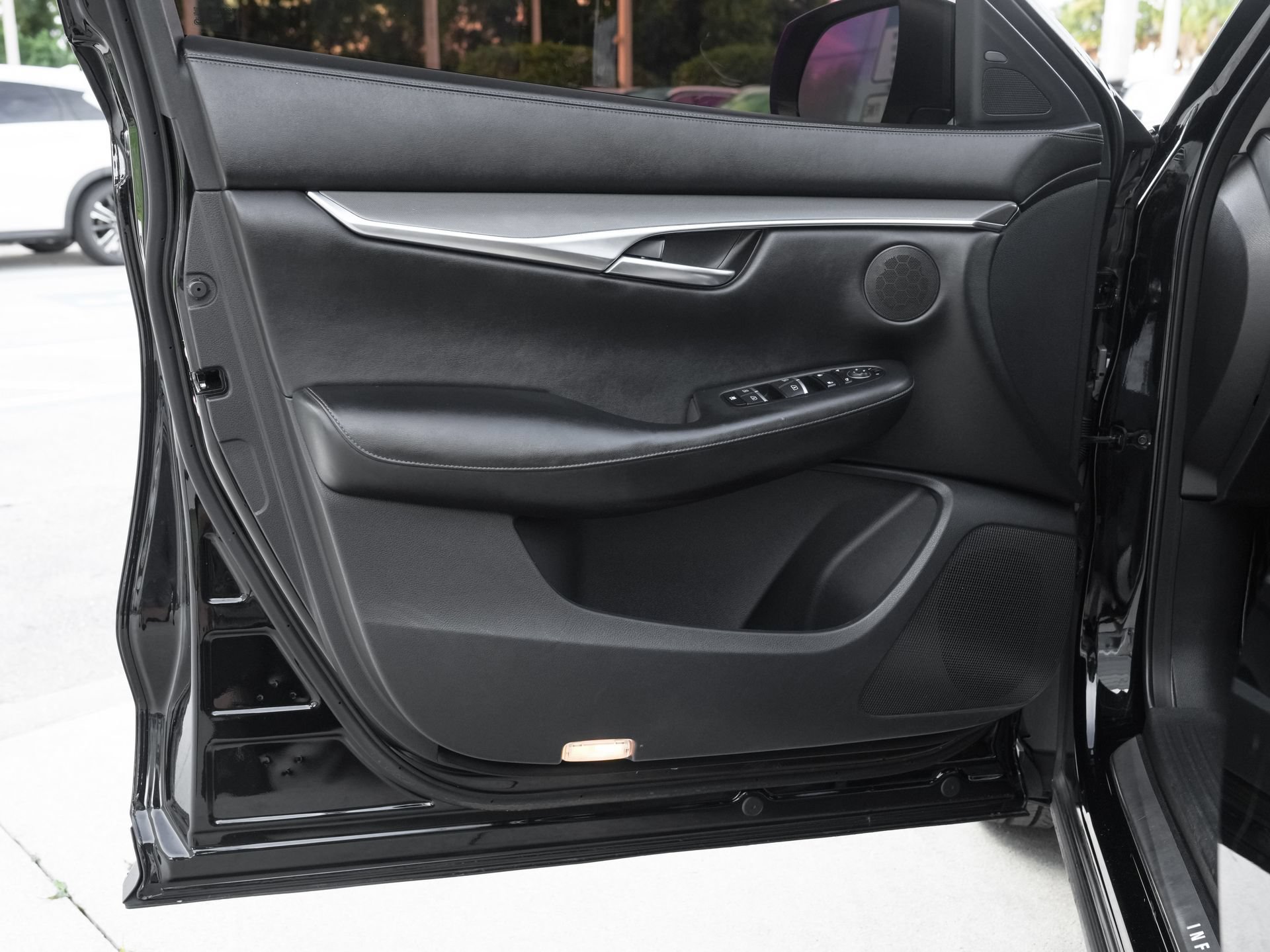 Used 2022 INFINITI QX50 Luxe FWD image 30
